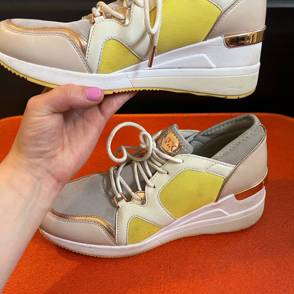 Michael Kors Liv Bubble Trainer Sneakers - Picture 11 of 12